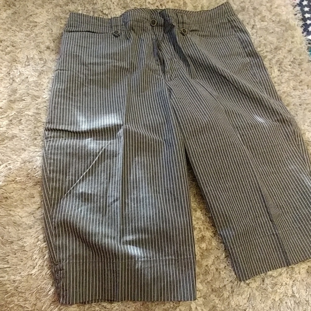 Bramuda shorts